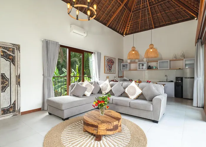 Elephant Estate Villa *